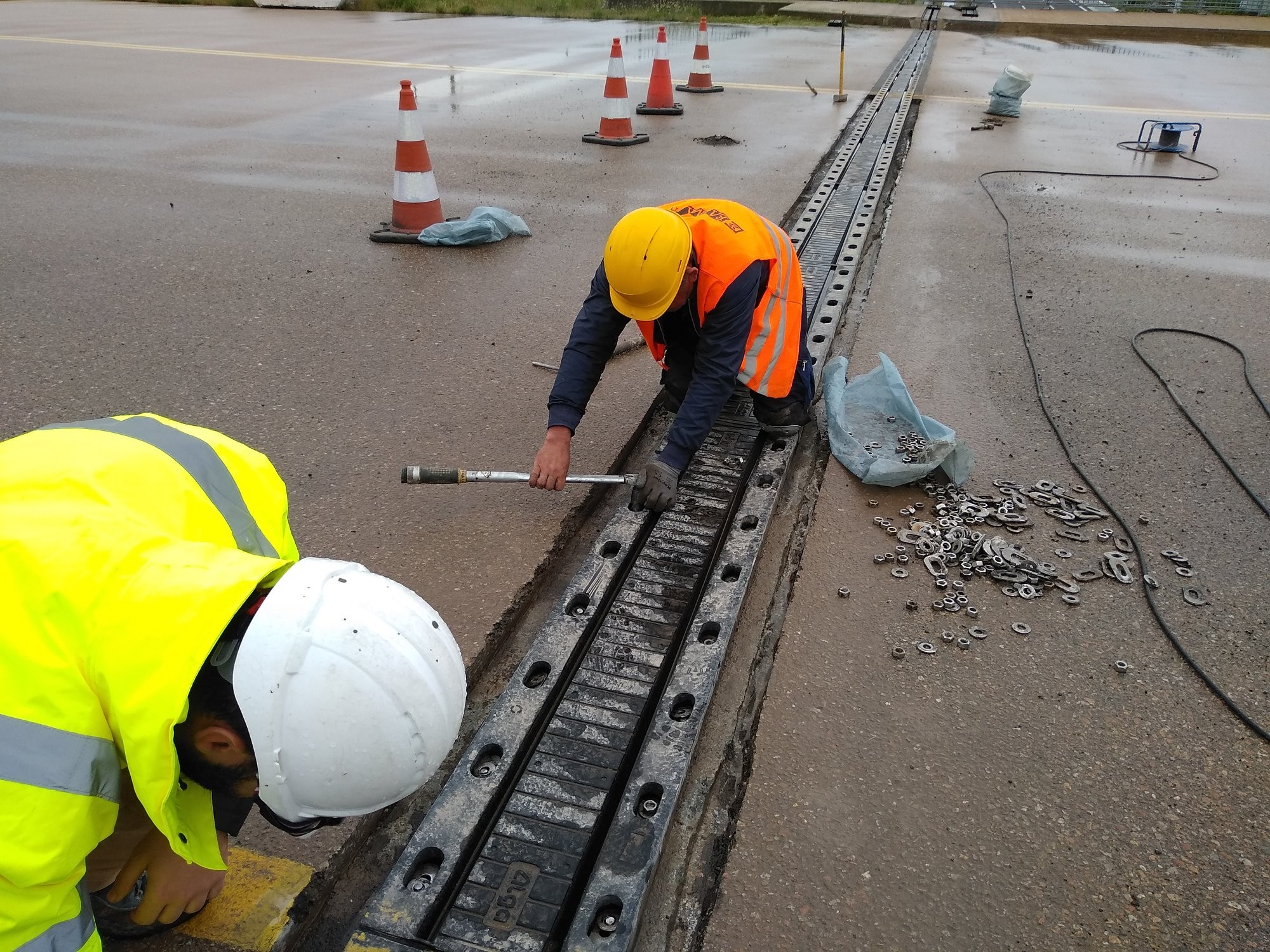 mar398-bridges-and-asphalt-maintenance-works-for-king-abdul-aziz-road